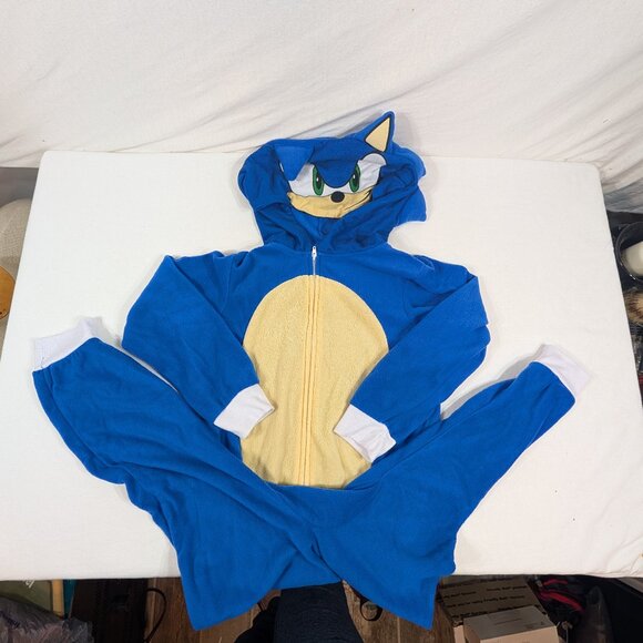 Sonic the Hedgehog Pajamas - Picture 1 of 3